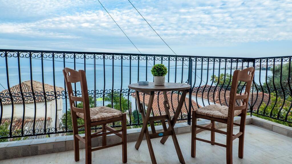 Hotel Makarounis Thea à Petalídhion Extérieur photo