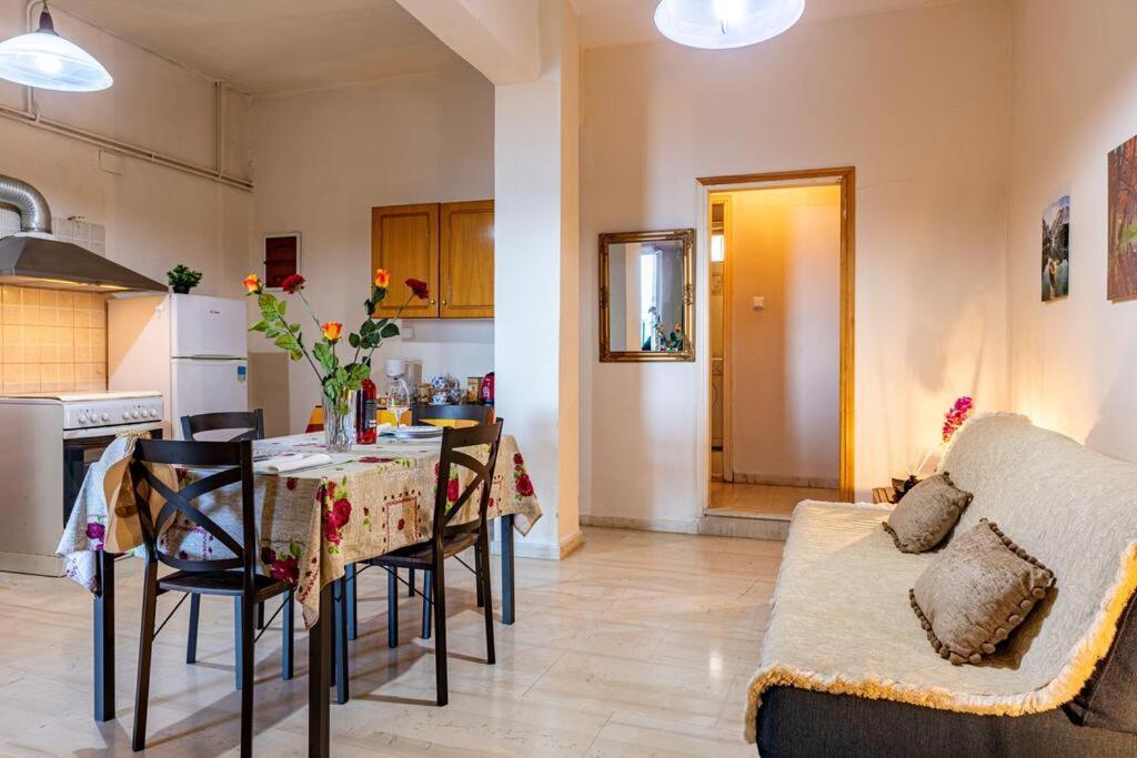 Hotel Makarounis Thea à Petalídhion Extérieur photo